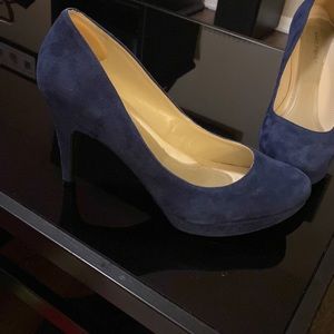 Marc Fischer navy pumps